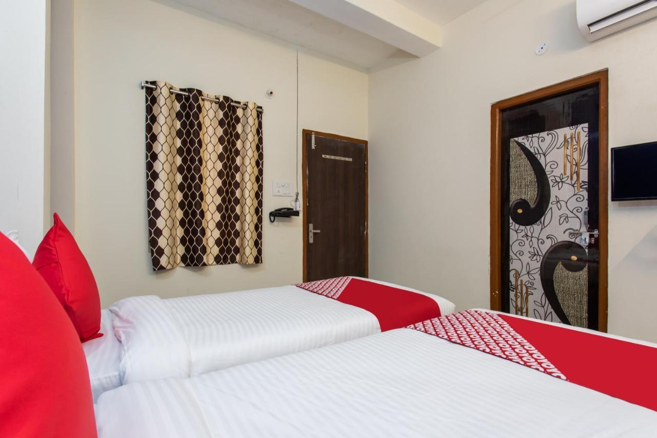 Oyo 27862 Hotel Brooklyn Indore Exterior foto